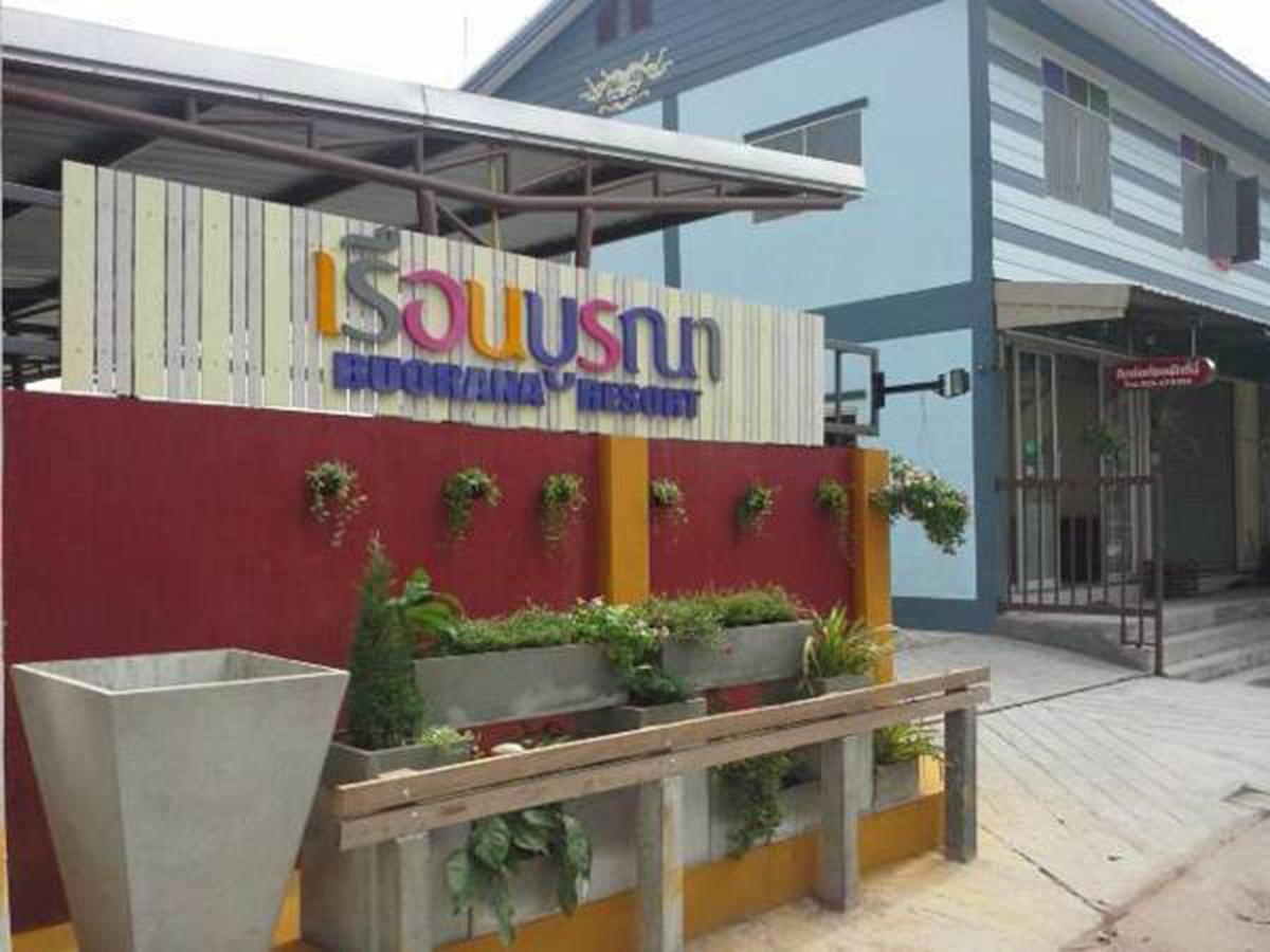 Buorana Hostel Chonburi Exterior photo